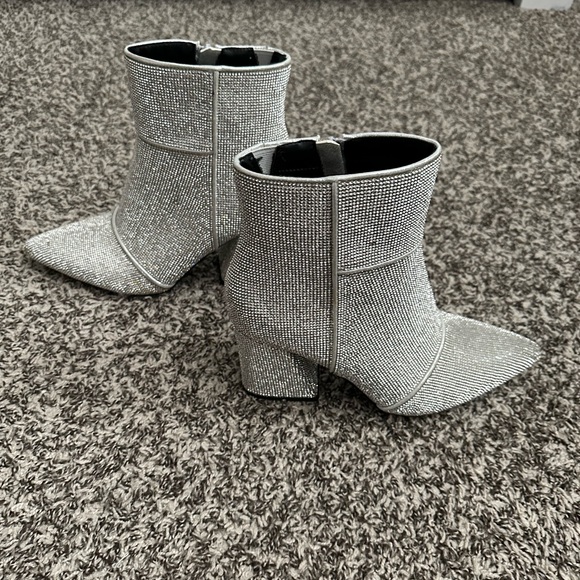 Shoe Bundle - Picture 9 of 12